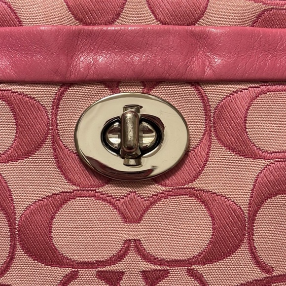 Coach | Signature Cricket Crossbody | Pink Patent Trim | Style 42664 - Picture 6 of 13